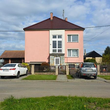Rodinne Ubytovani - Family Accommodation Kobylice Екстериор снимка