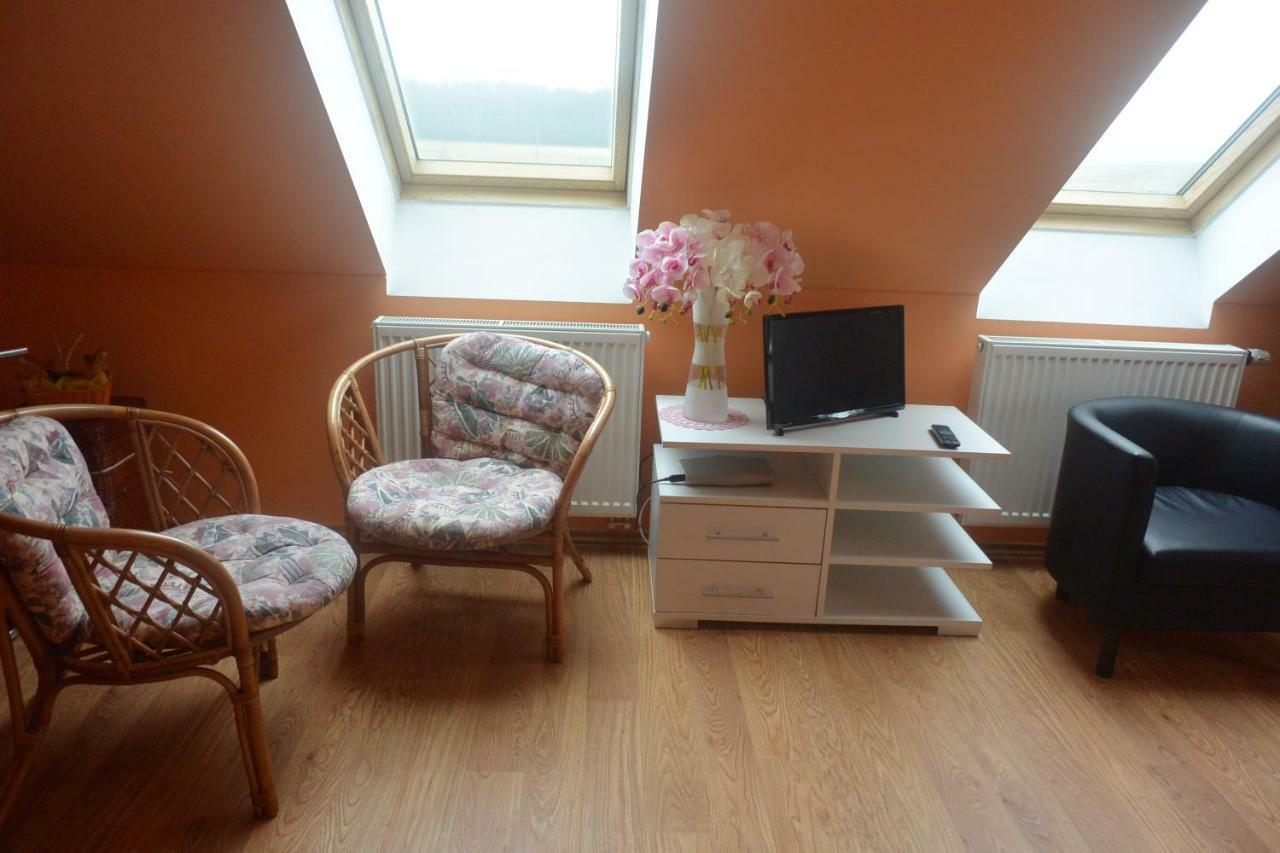 Rodinne Ubytovani - Family Accommodation Kobylice Екстериор снимка